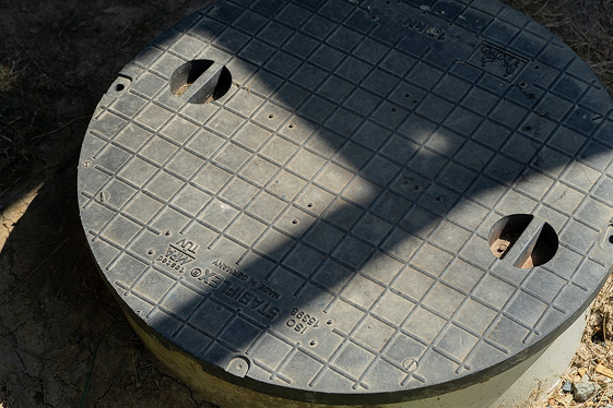 Detailní fotografie připravené bytelné šachty na vrtané studně, vyvrtané šetrnou technikou společnosti REVER CZ